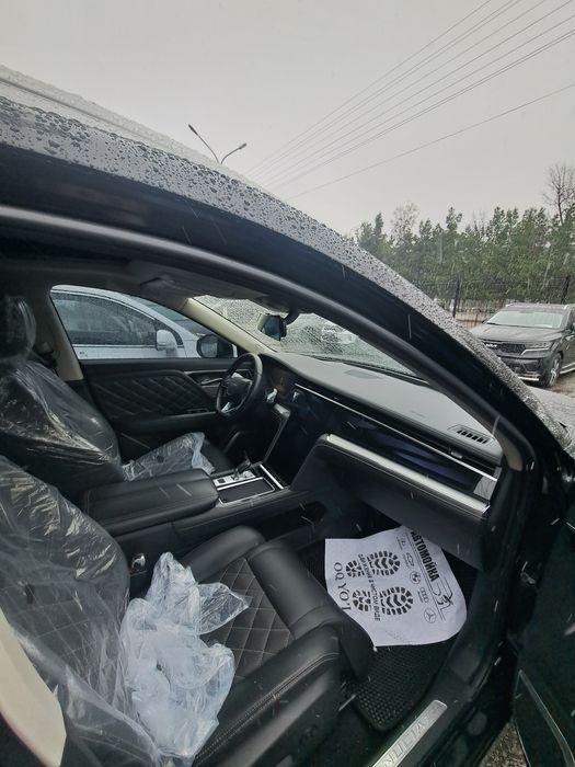 Срочна продаётся Nissan  Венучи ГИБРИД