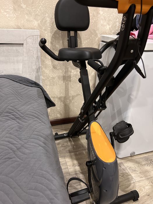 Продам велотренажер GENAU