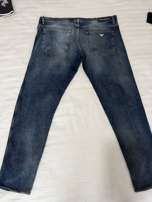 vand blugi emporio armani marimea 40
