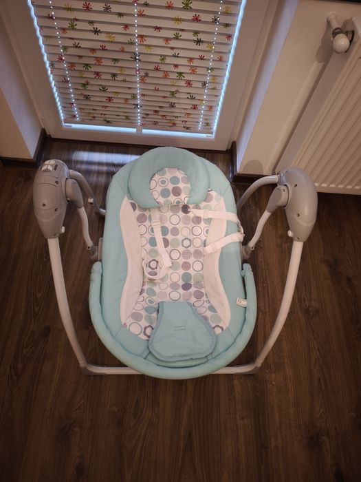 Leagăn electric pentru bebeluși