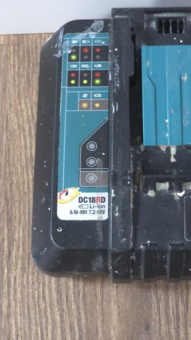 Incarcator dual Makita DC18RD 7.2-18V, 2 sloturi, 220-240V, cu -P-