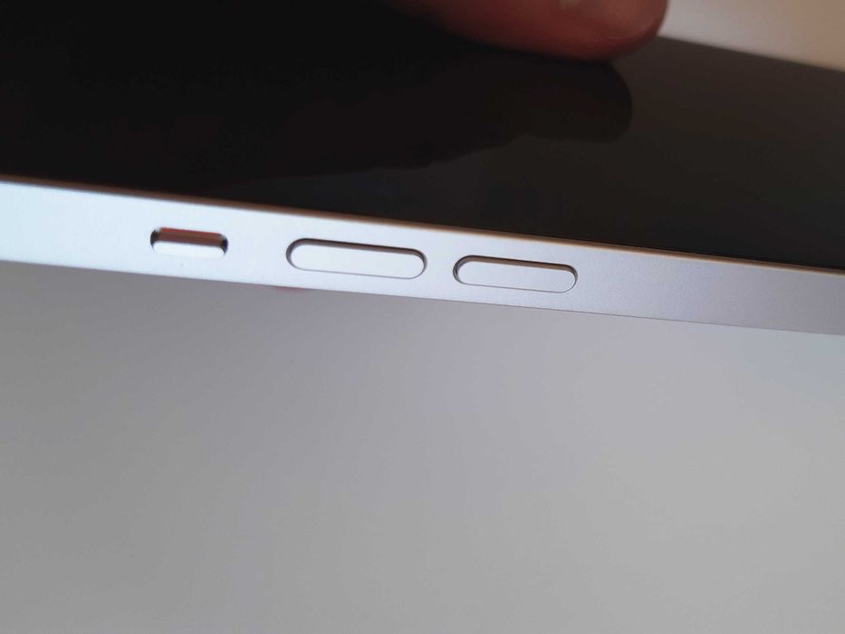 iPhone 13 - (128GB - Starlight / Бял) - Отличен