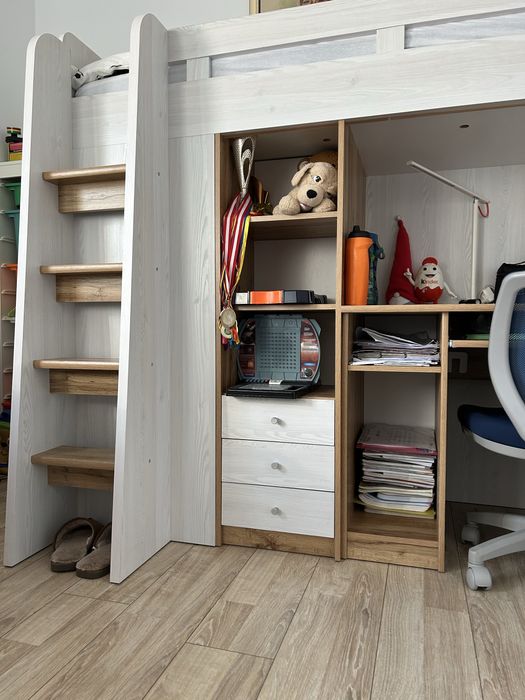 Ansamblu mobilier dormitor copii