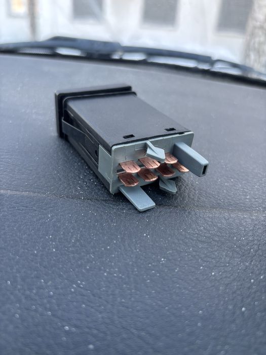 Кнопка аварики пассат Б5 (новый)