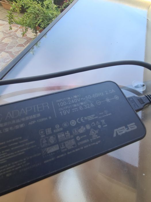 Încărcător Laptop Asus 19v 6.32a