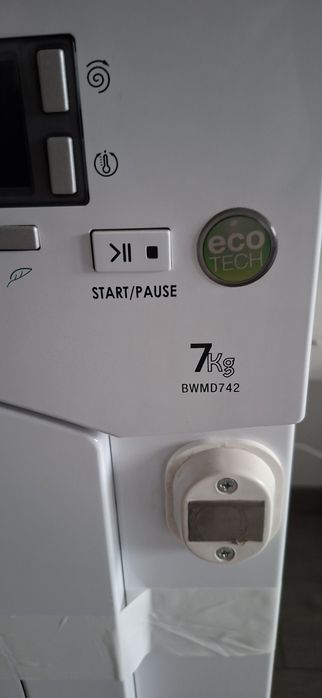 Пералня hotpoint ariston bwmd 742