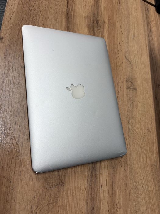 MacBook Air core i7/ озу 8гб, ссд 256