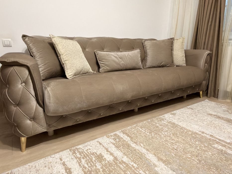 Set Canapea + 2 fotolii stare foarte excelentă