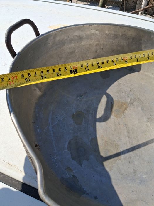 Медна тава за лютеница калайдисана