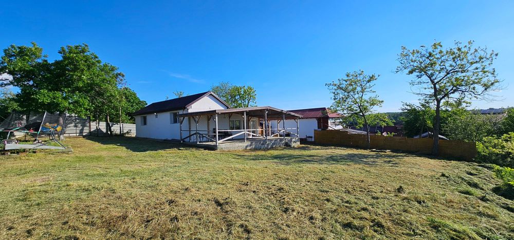 Casa plus teren în sat Topalu, cu vedere la Dunăre