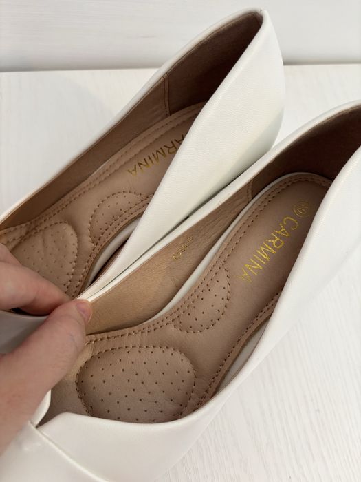 Туфли белые 40 размер