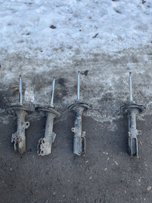 Амортизаторы на камри 35