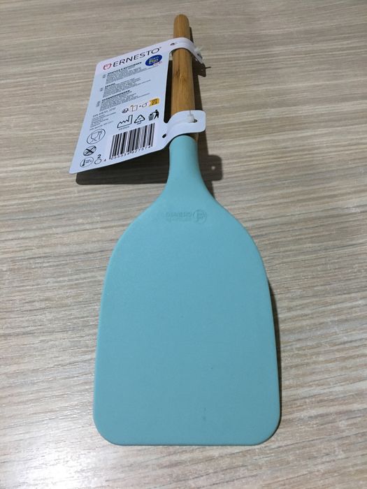 Spatula din bambus si silicon Ernesto