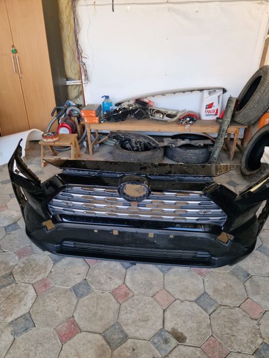 Передний бампер RAV4 2025 в оригинале