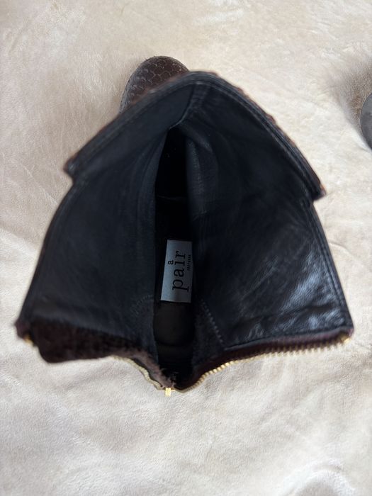 Италиански кожени обувки с питонова кожа.