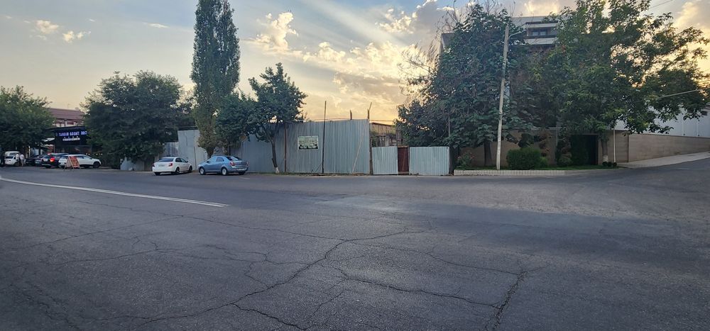 Продаётся участок 13 сотих
Есть документы на Гостиницы (Разрешения, АП