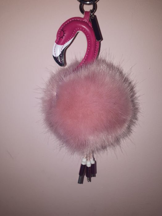 Ключодържател с многофункционални кабели за зареждане