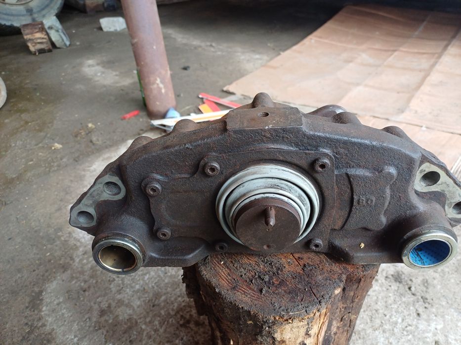 Vând etrier autocar mercedes artego 2004 sau orice piesa