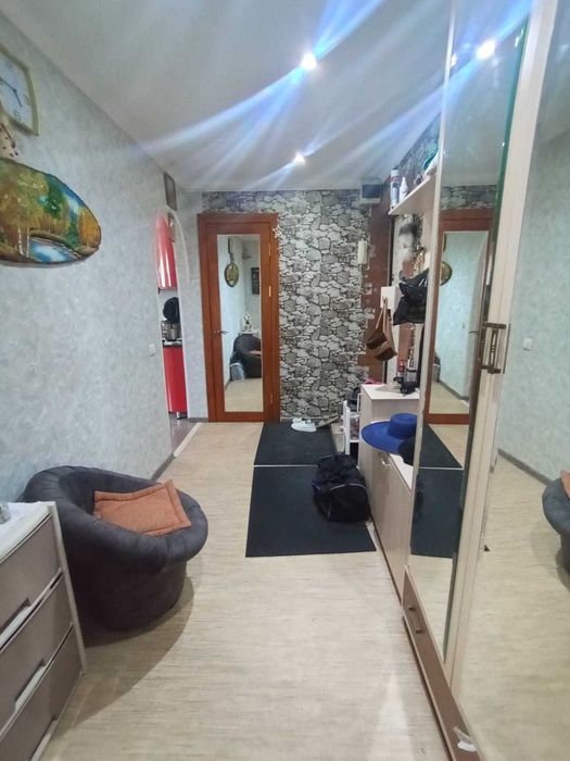 Продам 4-х комнатную квартиру