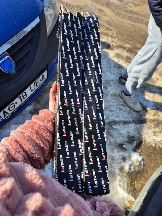 Vând amortizoare noi