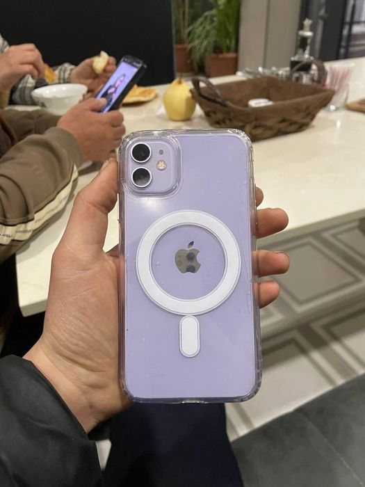 Айфон 11 Сотилади