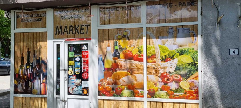 Casete luminoase, totem, decorare magazine