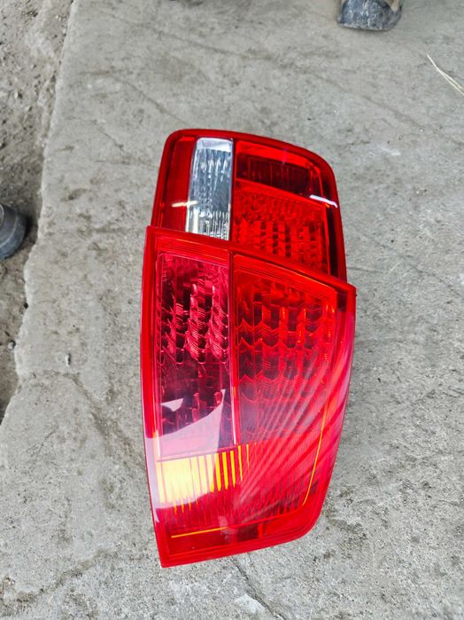 Десни стопове Audi A8 D3 десен стоп Ауди А8 Д3