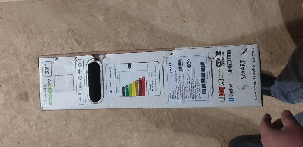 Smart tv 32 tali yengi 1 yil garantiyasi bor