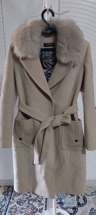 Palto sotiladi holati yangi kiyilmagan