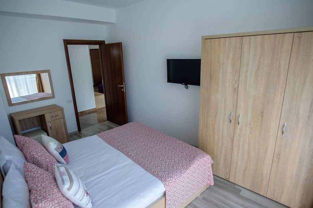 Inchiriez apartament  zona aqua magic