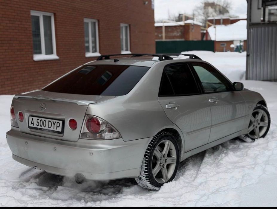Продается LEXUS IS 200