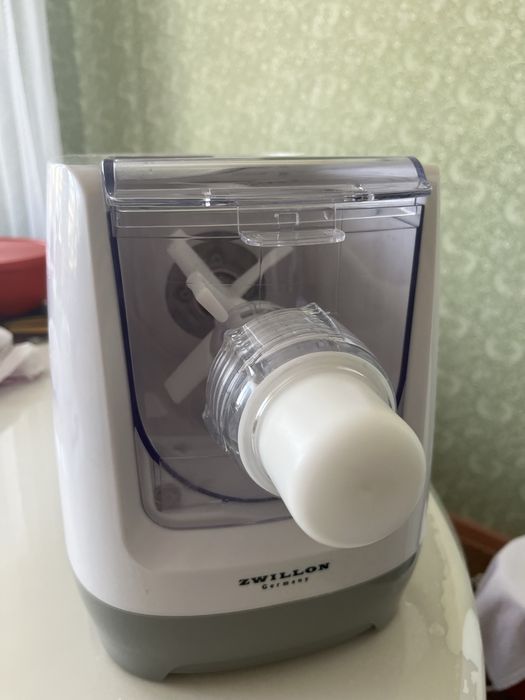 Продам лапшерезку электрическую