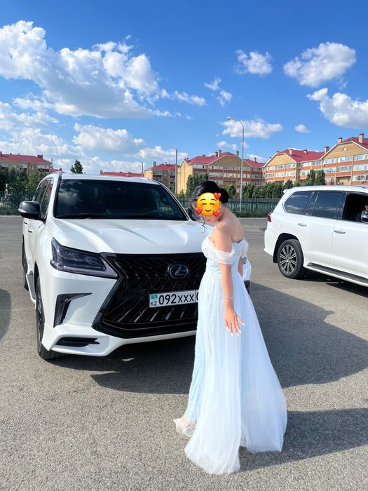 Продаётся платье