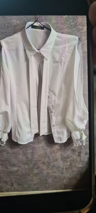 Продам школьные блузки