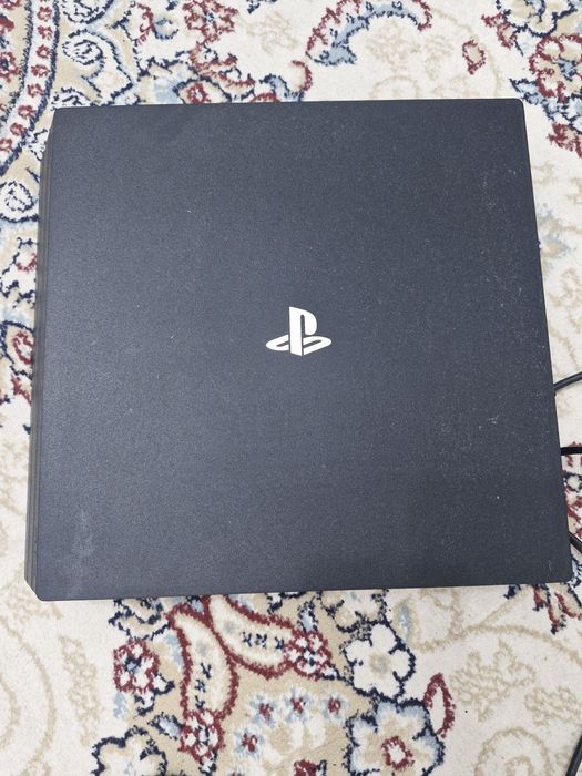 Продаётся PlayStation 4pro.
