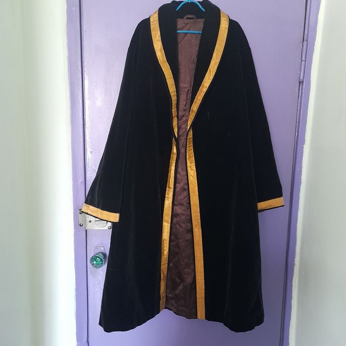 Чапан мужской новый продаю.