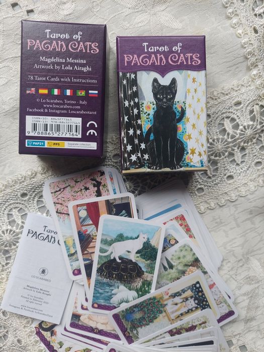 Оригинални  Pagan Cats и Llewellin Tarot MINI