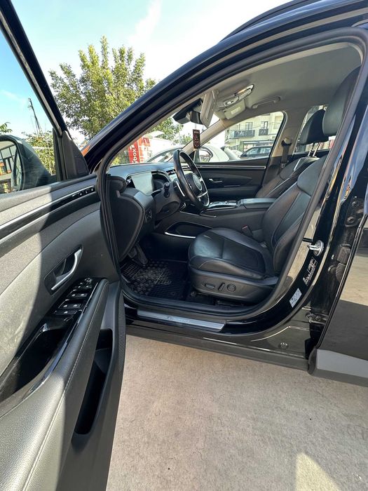 Hyundai Tucson Plug-in 265 CP 4WD Prime, proprietar, carte service
