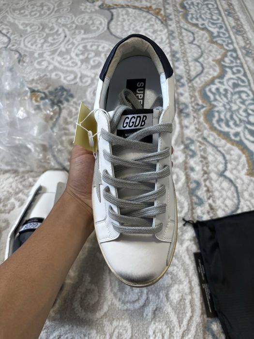 Продается новые Golden Goose.