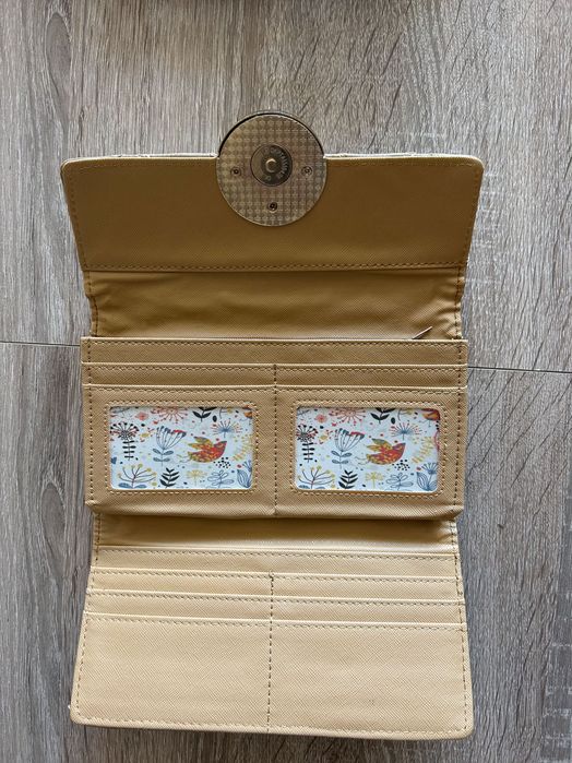 Бежово портмоне/клътч