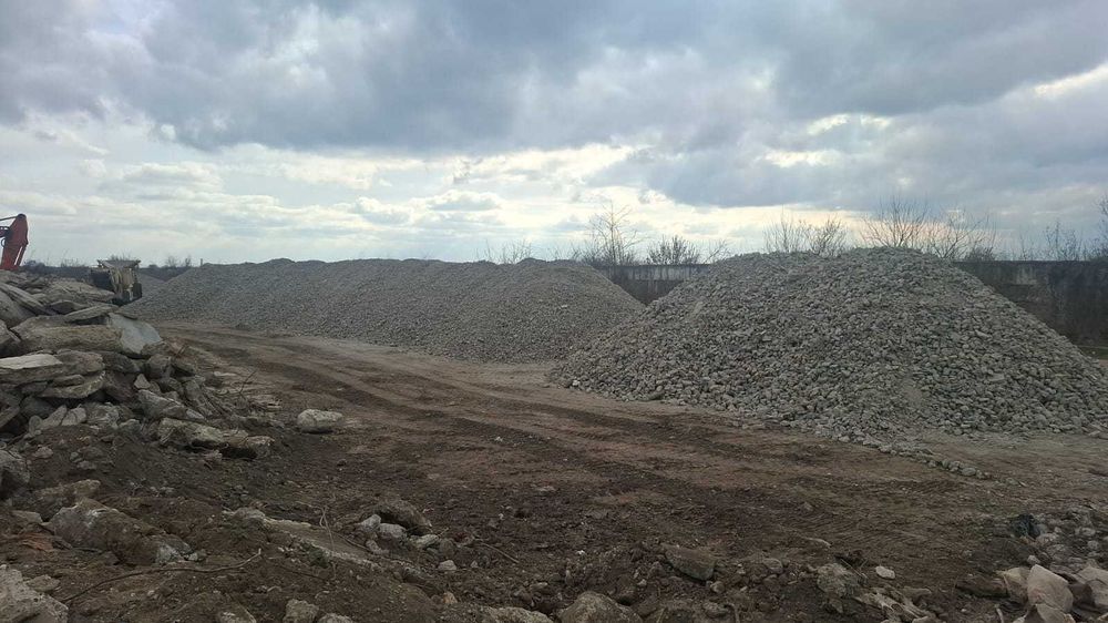 Vand beton, piatra  concasata