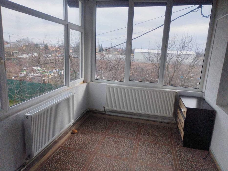 Frumusani casa inchiriat firma / azil batrani