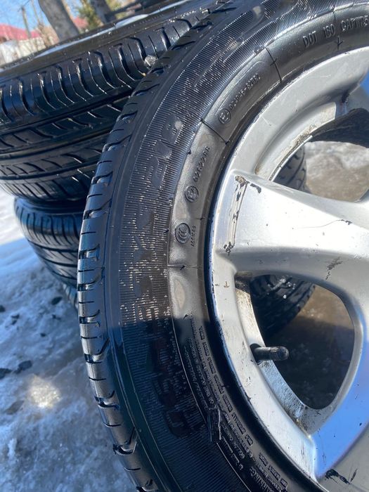 Продам комплект резины с дисками