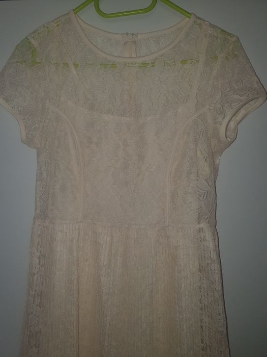 Дамски дантелени рокли