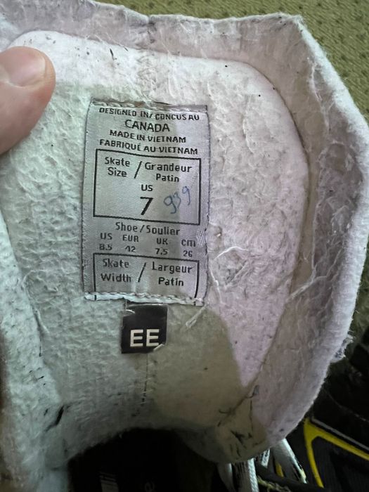 Коньки хоккейные