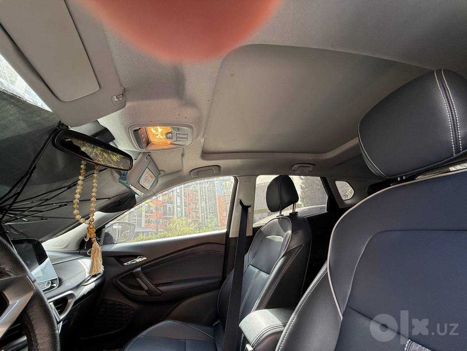 Chevrolet Tracker Premier sotiladi