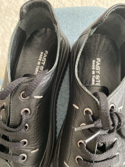 Продаются ботинки