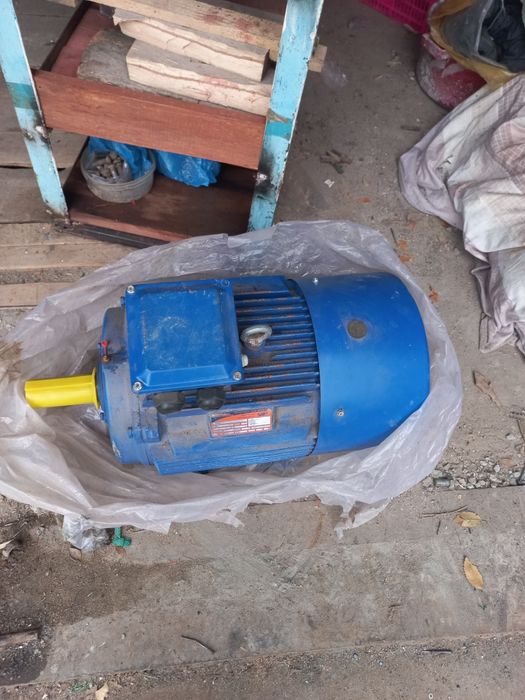 Продам электро двигатель