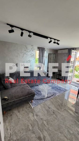 Продава се Двустаен апартамент в Свети Влас - 73 кв.м за 1850 €/кв.м - Снимка #2