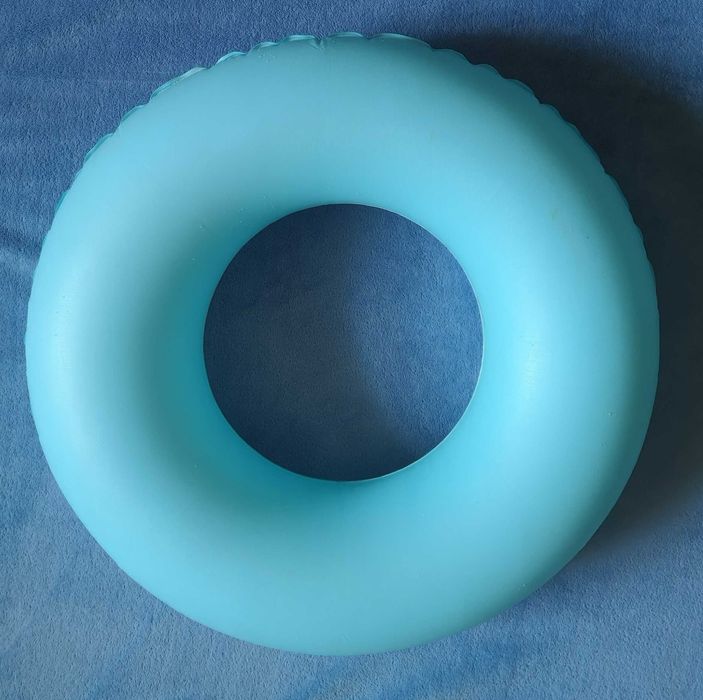 Надувной круг. На 5-8 лет